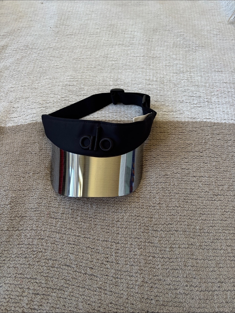ALO Yoga Women’s Black Visor with Mirrored Brim